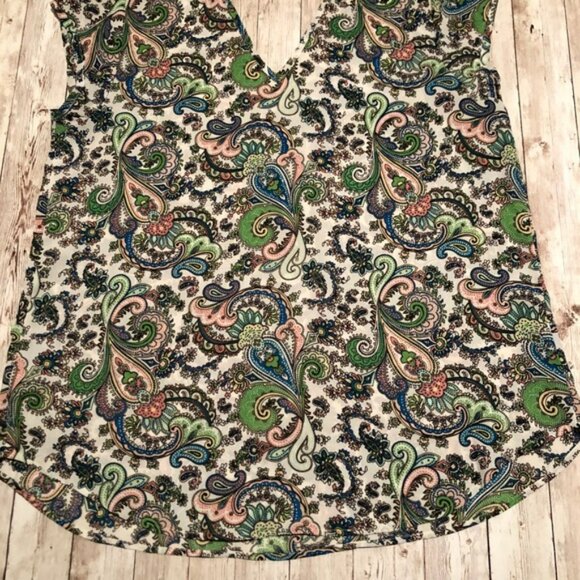 DR2 Medium Cute Design Top - Picture 3 of 5